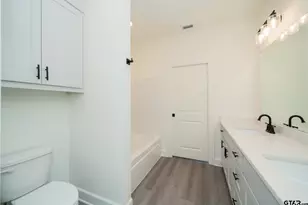 390 Alexander St, Kilgore, TX 75662 - Photo 21