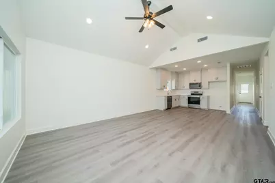 390 Alexander Street, Kilgore, TX 75662 - Photo 5