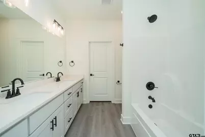 390 Alexander Street, Kilgore, TX 75662 - Photo 23