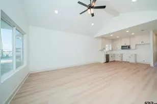 392 Alexander St, Kilgore, TX 75662 - Photo 11