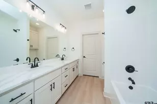 392 Alexander St, Kilgore, TX 75662 - Photo 23