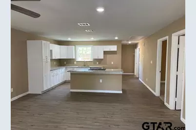 208 Lenox, Pittsburg, TX 75686 - Photo 3