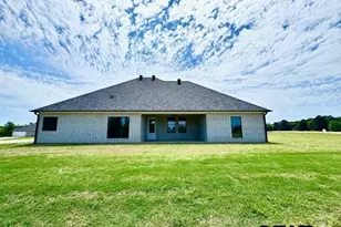 349 Brooks Dr, Gladewater, TX 75647 - Photo 23