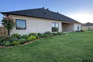 349 Brooks Dr, Gladewater, TX 75647 - Photo 37