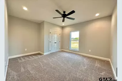 349 Brooks Dr, Gladewater, TX 75647 - Photo 35