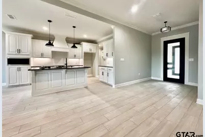 349 Brooks Dr, Gladewater, TX 75647 - Photo 9