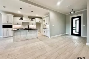 349 Brooks Dr, Gladewater, TX 75647 - Photo 9