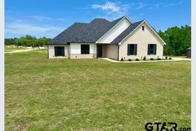 349 Brooks Dr, Gladewater, TX 75647 - Photo 3