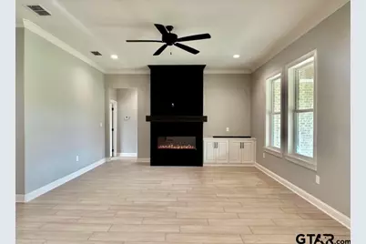 349 Brooks Dr, Gladewater, TX 75647 - Photo 7