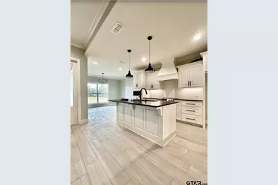 349 Brooks Dr, Gladewater, TX 75647 - Photo 11