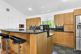 20998 Kiva Cir, Flint, TX 75762 - Photo 9