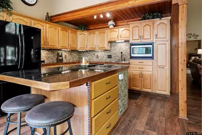 156 Spring Lake Knl, Holly Lake Ranch, TX 75765 - Photo 15