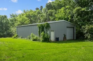 529 E Fm 323, Palestine, TX 75801 - Photo 9