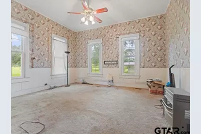 529 E Fm 323, Palestine, TX 75801 - Photo 19