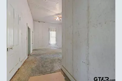529 E Fm 323, Palestine, TX 75801 - Photo 21