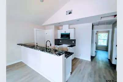 708 N 1st, Gladewater, TX 75647 - Photo 13