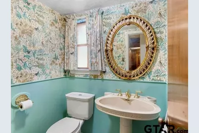 300 Cumberland, Henderson, TX 75652 - Photo 11