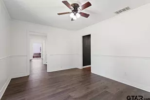 519 W Buchanan, Mineola, TX 75773 - Photo 9