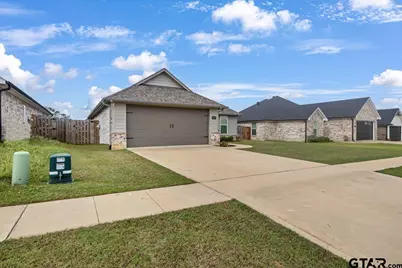 1802 Forestdale Boulevard, Whitehouse, TX 75791 - Photo 5