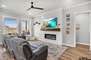 1802 Forestdale Blvd, Whitehouse, TX 75791 - Photo 1