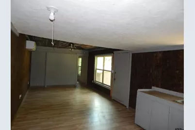 214 Lawrence, Gilmer, TX 75644 - Photo 9
