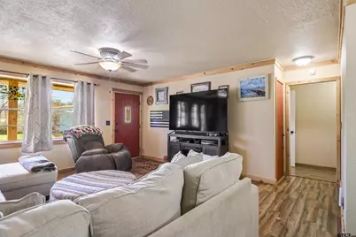 614 Maple, Cushing, TX 75760 - Photo 3