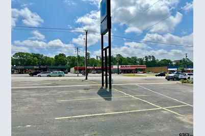 3527 S Broadway Ave., Tyler, TX 75701 - Photo 3