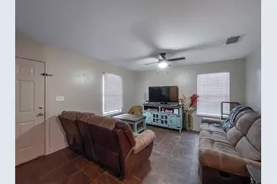 1901 Meadowgreen, Kilgore, TX 75662 - Photo 11