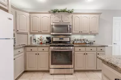 18400 Woodhollow, Flint, TX 75762 - Photo 13