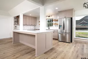 411 W Heritage Dr, Tyler, TX 75703 - Photo 3