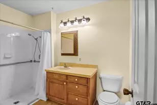 10462 County Rd 1265, Flint, TX 75762 - Photo 11