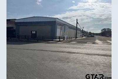 102 N Commerce, Overton, TX 75684 - Photo 1