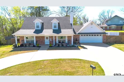 2505 W Gay Ave, Gladewater, TX 75647 - Photo 1