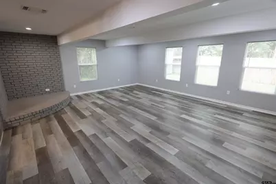 199 Linda Dr, Jefferson, TX 75657 - Photo 3