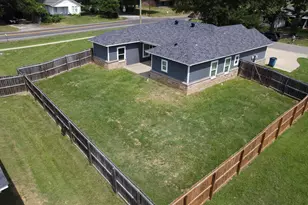 416 W South St, Lindale, TX 75771 - Photo 25