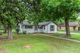 137 Frances St, Mineola, TX 75773 - Photo 1