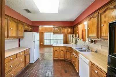 11591 S Farm Road 269, Pickton, TX 75471 - Photo 19