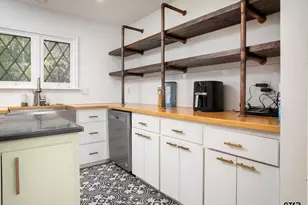 2414 S Martin St, Kilgore, TX 75662 - Photo 19