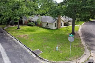 2414 S Martin St, Kilgore, TX 75662 - Photo 1