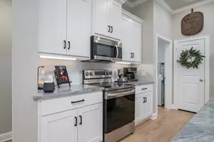 401 Meadows Ct, Chandler, TX 75758 - Photo 11