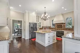 1881 Valley View, Tyler, TX 75703 - Photo 5