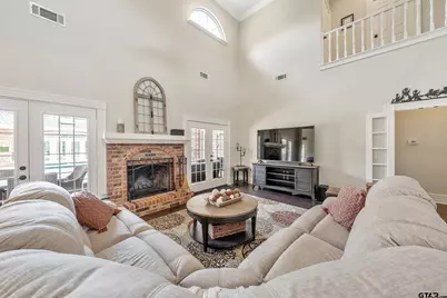 1881 Valley View, Tyler, TX 75703 - Photo 3