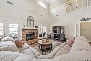 1881 Valley View, Tyler, TX 75703 - Photo 3