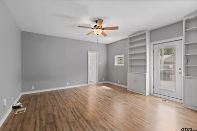 513 E Young, Longview, TX 75602 - Photo 5