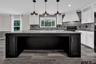 636 W Roberson Rd, Hallsville, TX 75650 - Photo 25