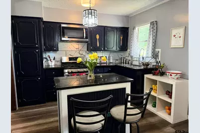 412 W 25th St, Tyler, TX 75702 - Photo 13