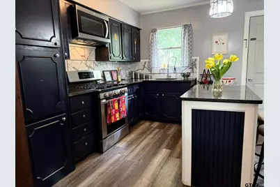 412 W 25th St, Tyler, TX 75702 - Photo 17