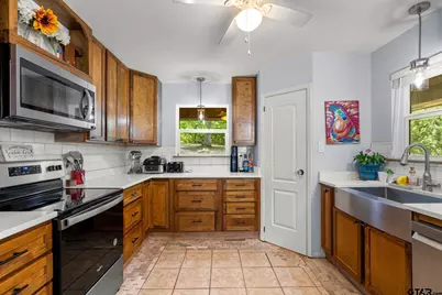 237 Saddleback Ln, Holly Lake Ranch, TX 75765 - Photo 11