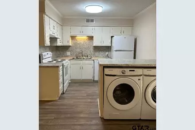 602 E South St Unit 8, Lindale, TX 75771 - Photo 9