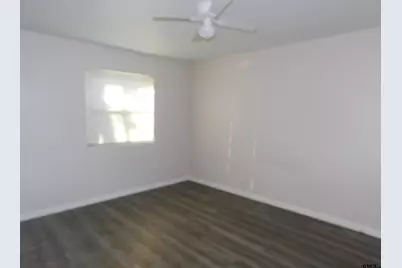 602 E South St Unit 8, Lindale, TX 75771 - Photo 7